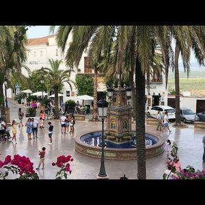 Meet your Posher, Julia